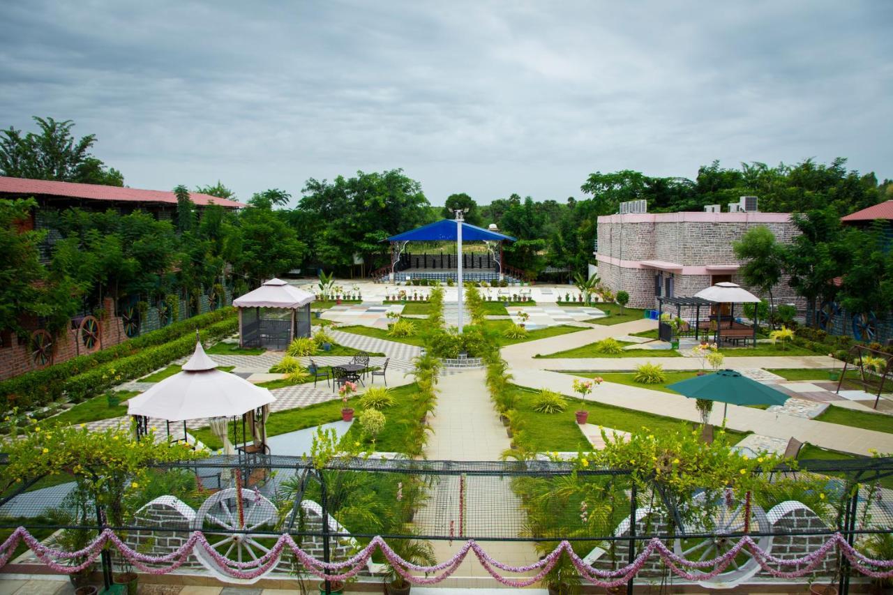 Elaa Resort Pudukkottai Exterior photo